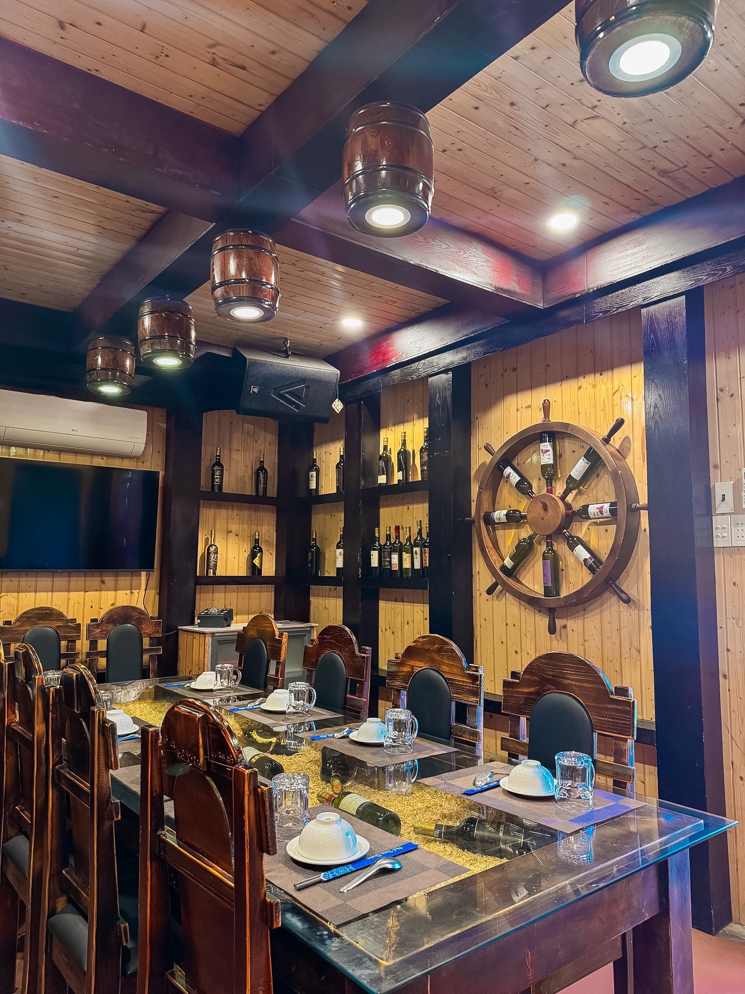 nhà hàng hầm rượu Bình Châu