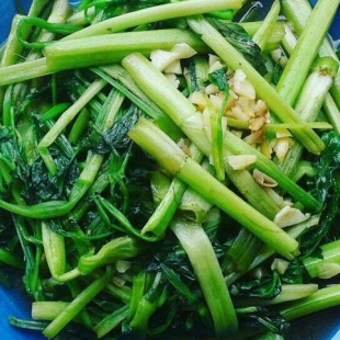 Cần Đước Xào Tỏi