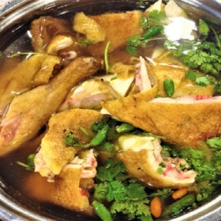 Gà Tre Tiềm Ớt Hiểm