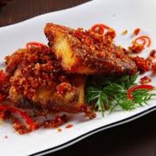 Cá Nhám Xào Xatế