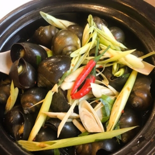 Ốc Bươu Hấp Sả