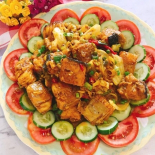 Cá Đuối Xào Sả Ớt/ Kho Tương Hột