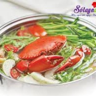 Lẩu Cua Nấu Rau Muống