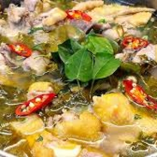 Lẩu Gà Nấu Lá Giang